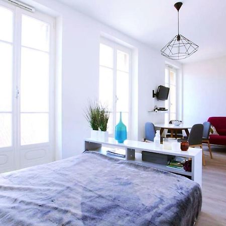 Grand Studio Au Pied Du Panier Appartement Marseilles Buitenkant foto