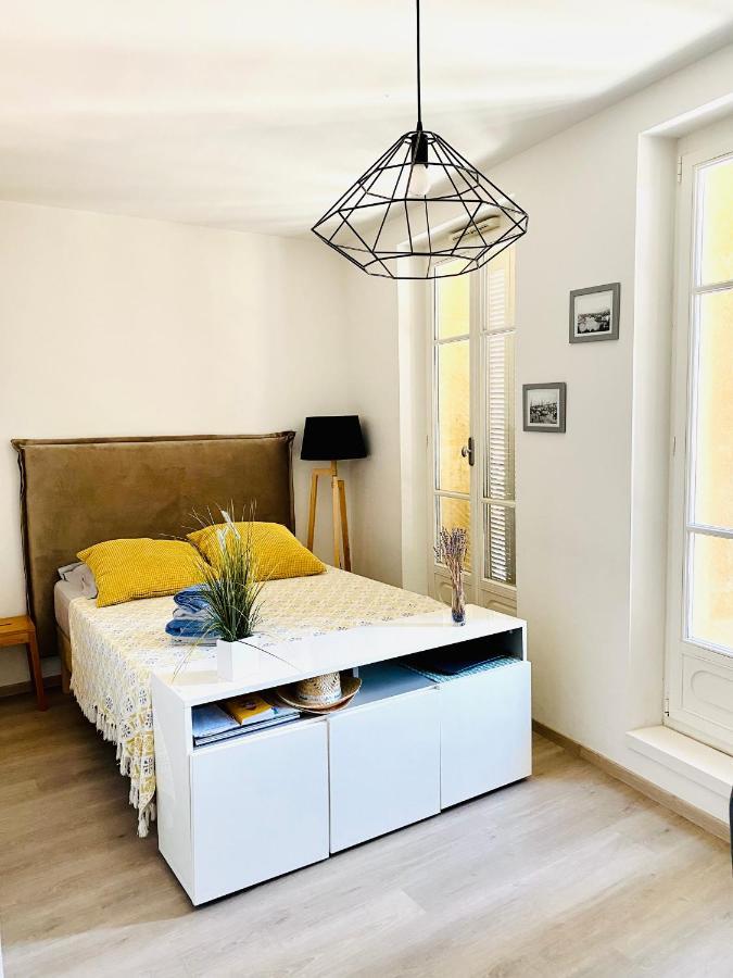 Grand Studio Au Pied Du Panier Appartement Marseilles Buitenkant foto