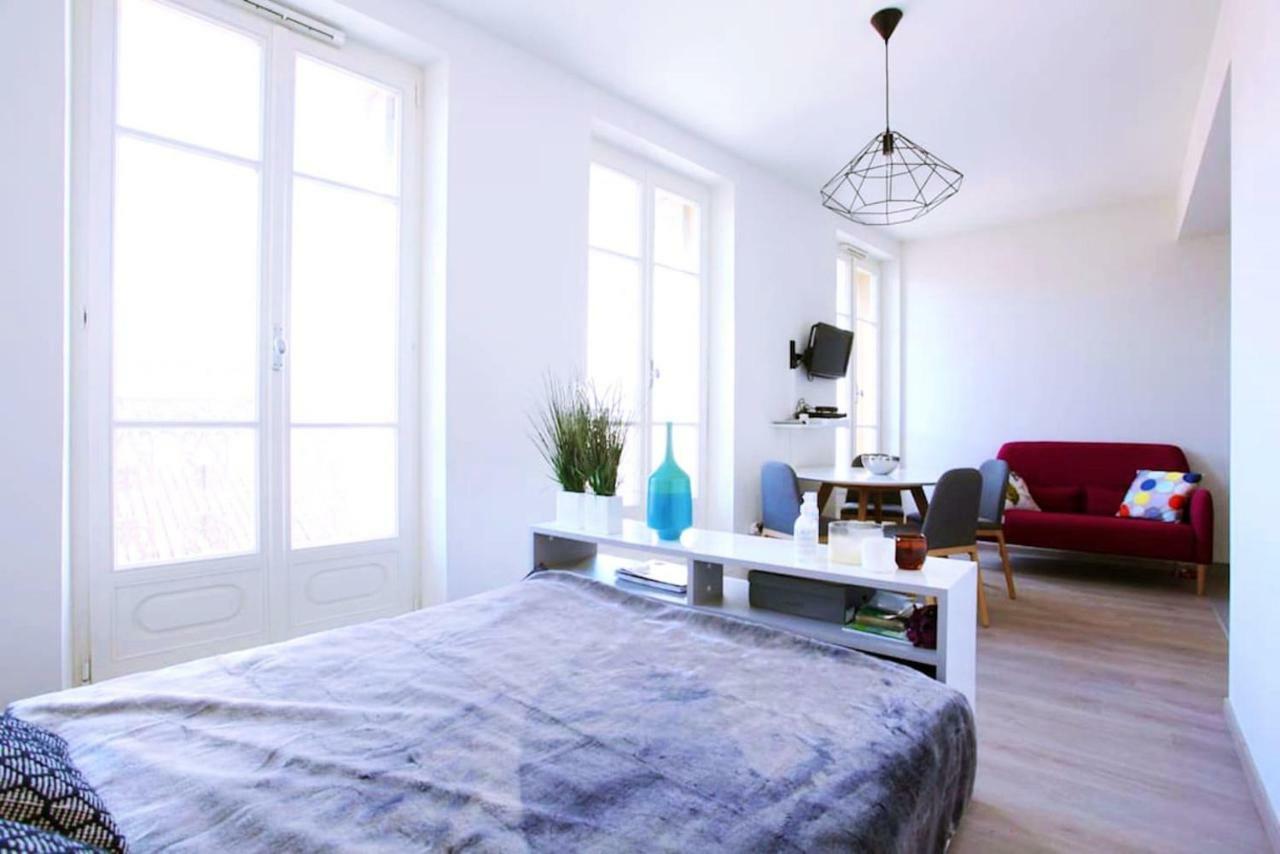 Grand Studio Au Pied Du Panier Appartement Marseilles Buitenkant foto